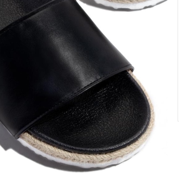 !! RESTOCKED !! Espadrille Slides in Black - Picture 3 of 6